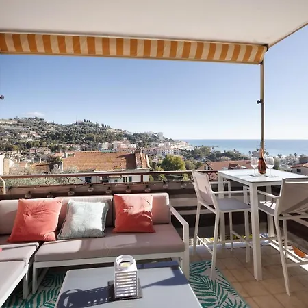 Seaview Apartment *